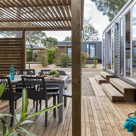 5p 2bdrms Aircon Camping *