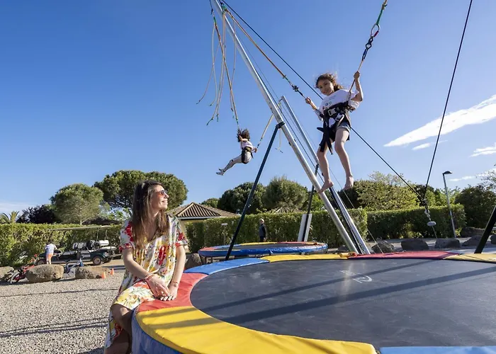 5p 2bdrms Aircon Camping